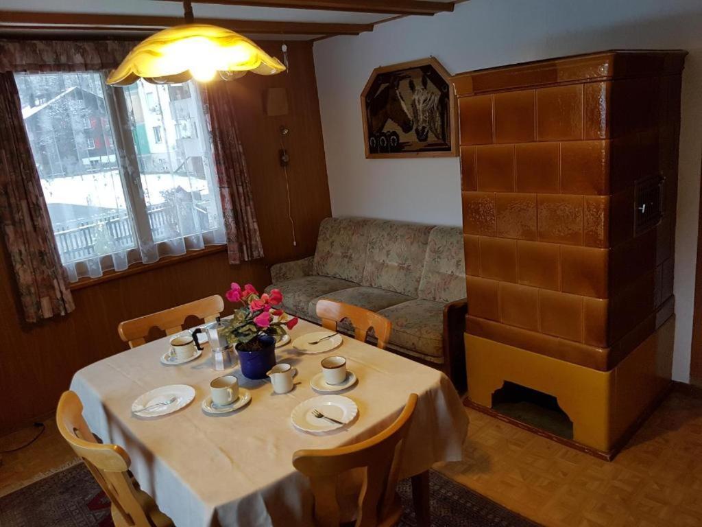 Diese Einfache Unterkunft- Bergheimat Ist Nur Fuer Backpacker- Rucksacktouristen Und Radfahrer - Huettenfeeling Im Backpackerhoues- Ganz Einfach - Ganz Unkompliziert - Ganz Relaxd Villa Linthal Eksteriør bilde